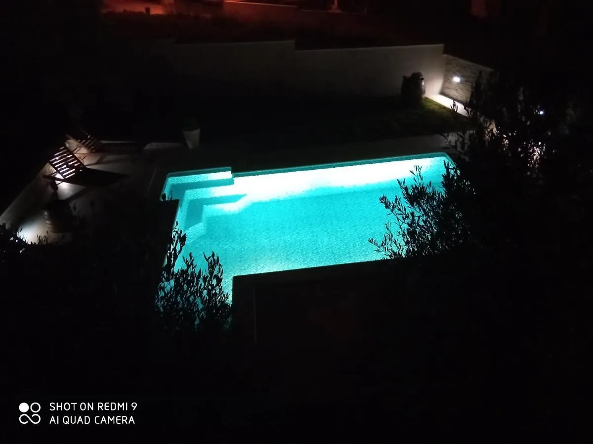 Mel&Stef, Charming House, Apartment With Private Swimming Pool Ideal For Family Vacation プーラ