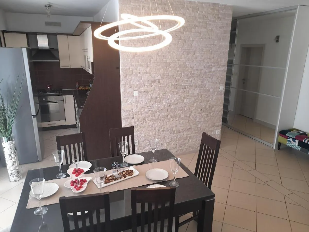 Mel&Stef, Charming House, Apartment With Private Swimming Pool Ideal For Family Vacation プーラ