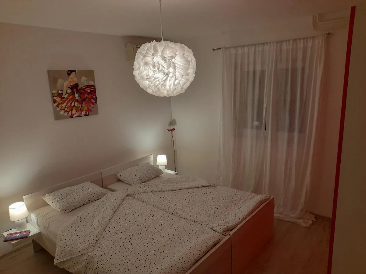 Mel&Stef, Charming House, Apartment With Private Swimming Pool Ideal For Family Vacation プーラ