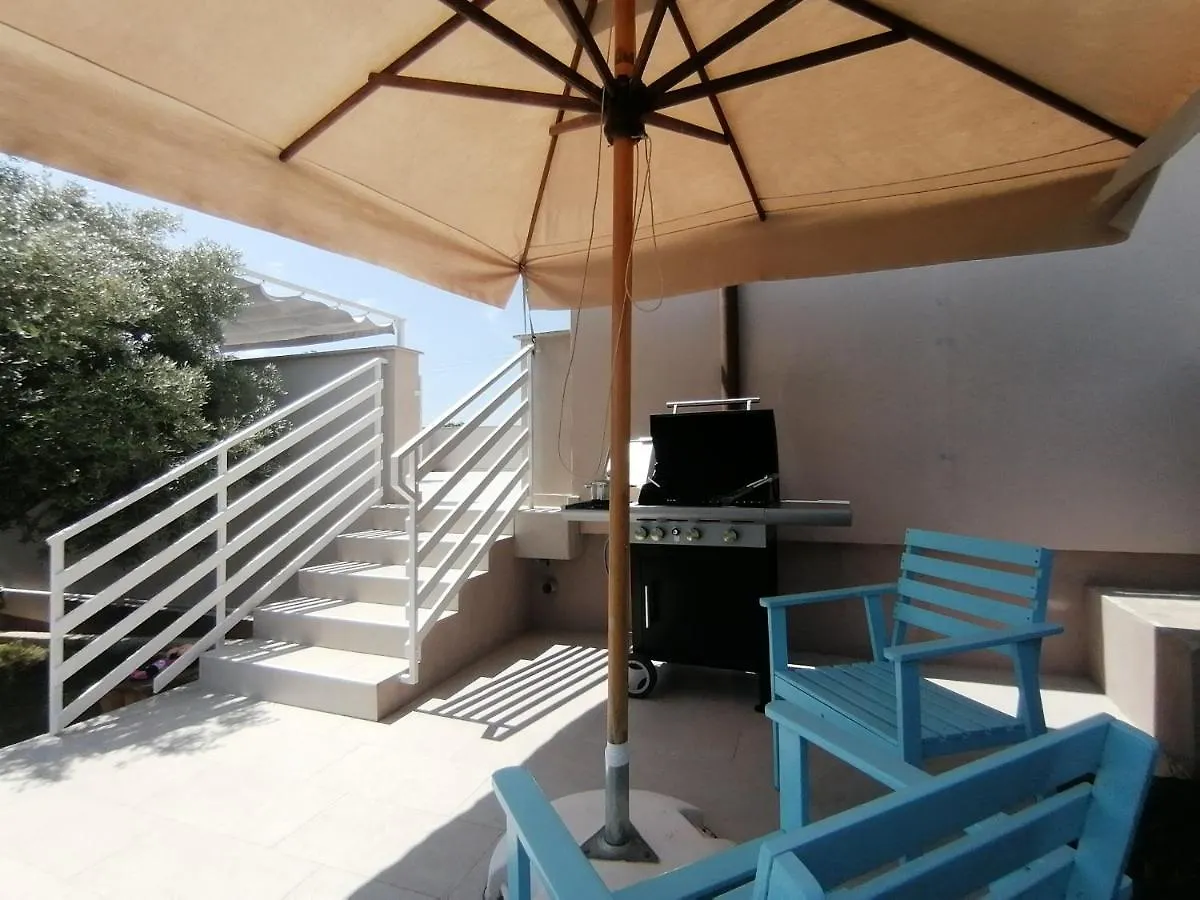Mel&Stef, Charming House, Apartment With Private Swimming Pool Ideal For Family Vacation プーラ