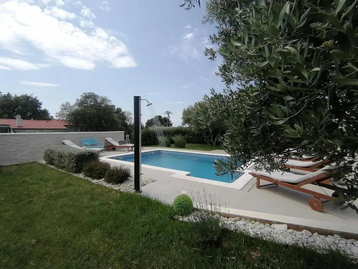 Mel&Stef, Charming House, Apartment With Private Swimming Pool Ideal For Family Vacation プーラ クロアチア