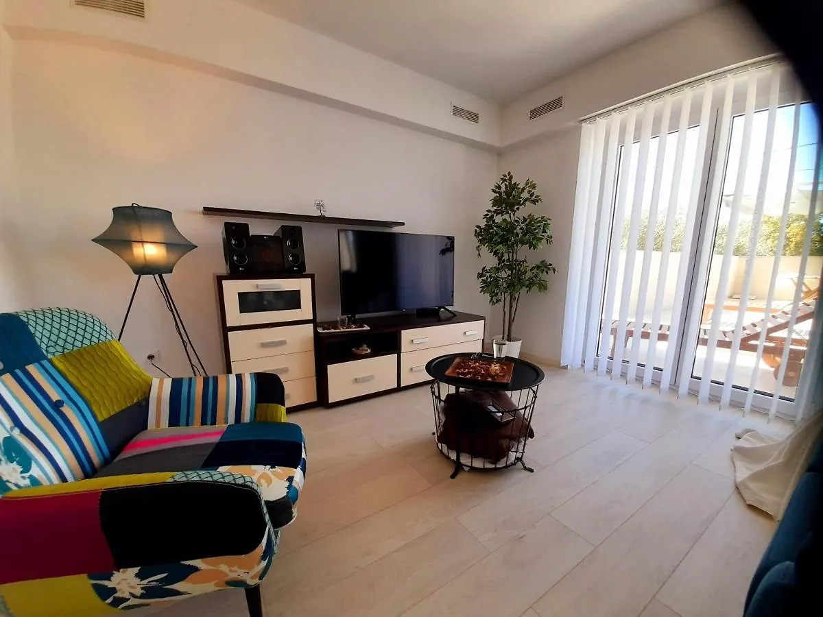 Mel&Stef, Charming House, Apartment With Private Swimming Pool Ideal For Family Vacation Pula
