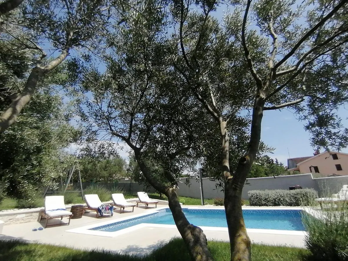 Mel&Stef, Charming House, Apartment With Private Swimming Pool Ideal For Family Vacation Pula