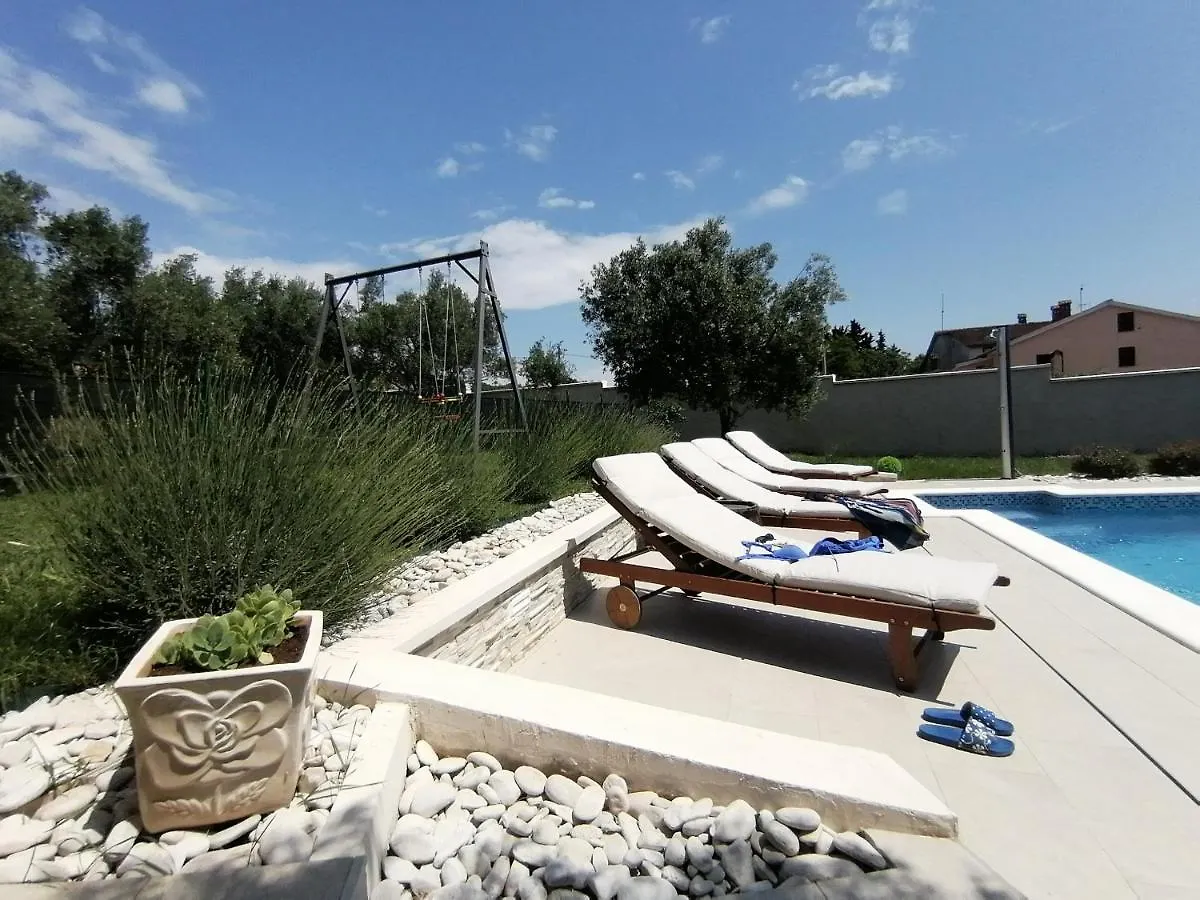 Mel&Stef, Charming House, Apartment With Private Swimming Pool Ideal For Family Vacation Pula 0*,  Croatia